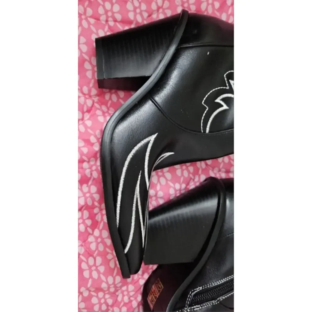 Ek. NWOB MSRP $80 ANN CREEK TWO TONE WESTERN COWGIRL BOOTS ♡SIZE 6♡